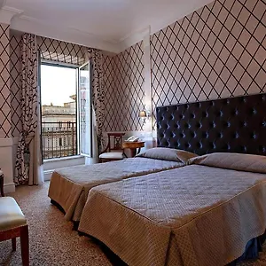 boutique-hotel-trevi.it-romehotels.com/